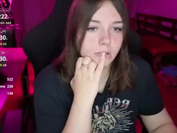 LOVE NERDS ONLY Control webcam from Ukraine