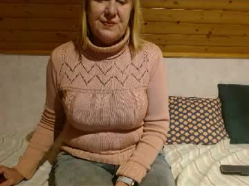 Nikole1 Granny webcam from Ukraine